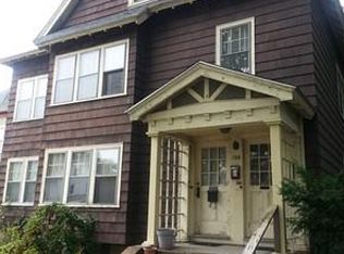 106 Burncoat St, Worcester, MA 01605