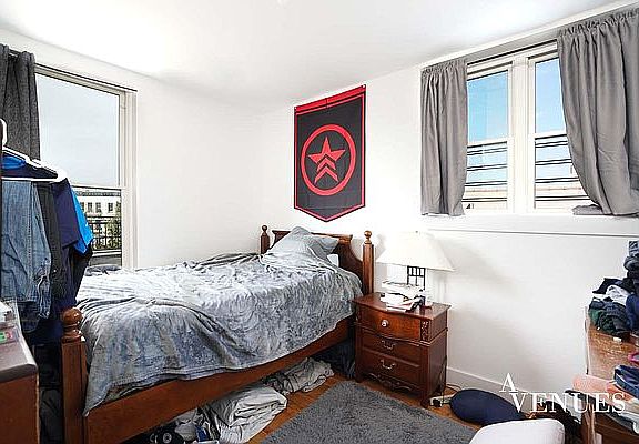2nd image of 1074 Putman Ave #4C