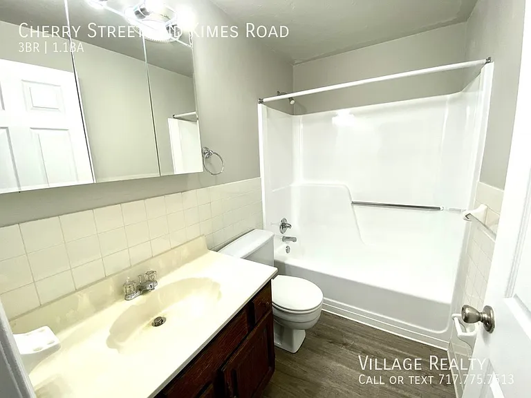 Cherry St — Photo 14