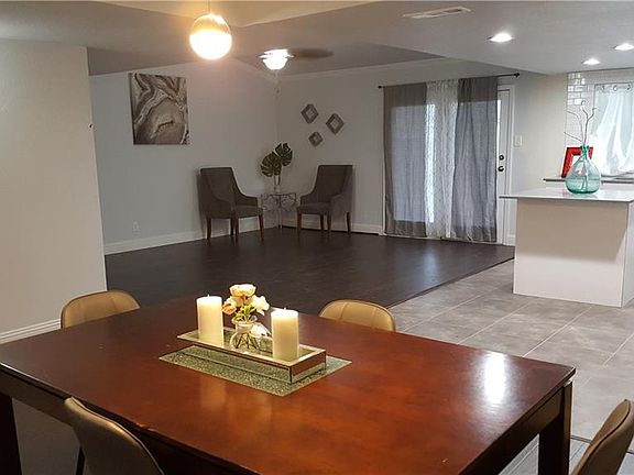 4th image of 922 Heritage Cir