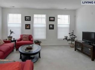 15553 John Diskin Cir, Woodbridge, VA 22191