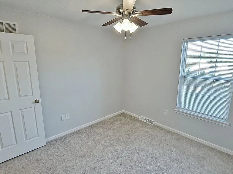 58 Frock Dr — Photo 36