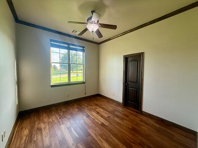2114 Savona Ln — Photo 31