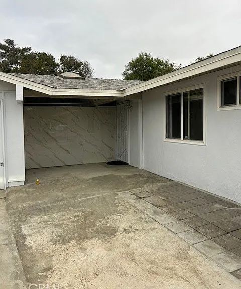 1083 Gilwood Ave — Photo 4