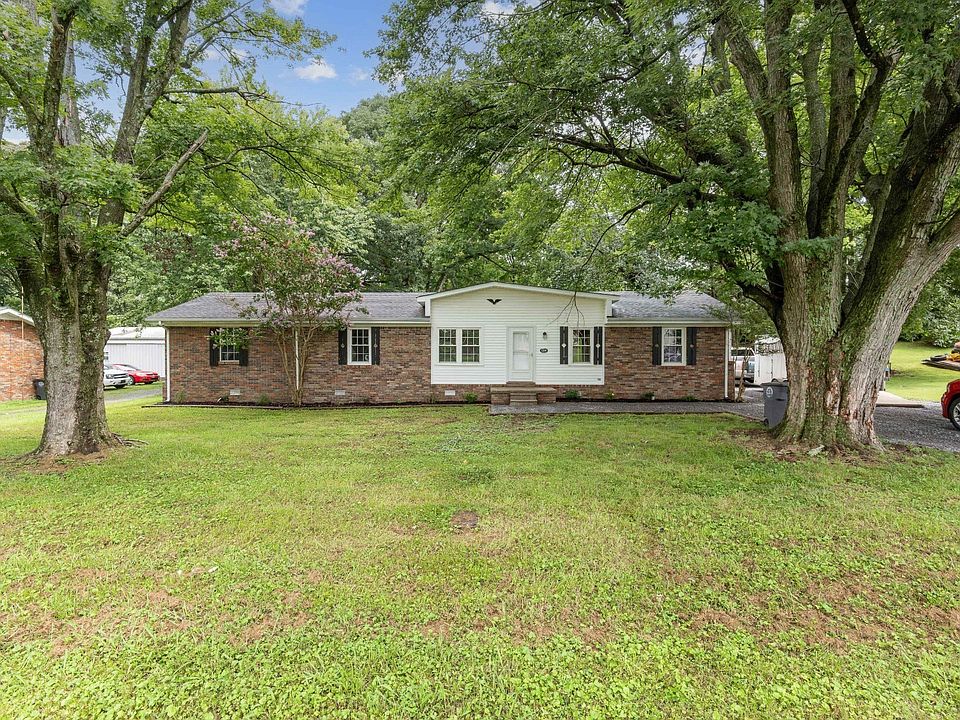 1200 Hollis Ln, Lafayette, TN 37083 Zillow