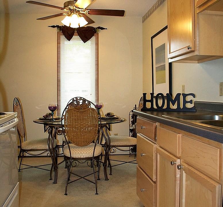 1st image of 3933 Valley View Dr S APT 102