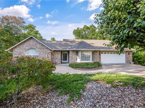 14 Singleton Dr, Bella Vista, AR 72715
