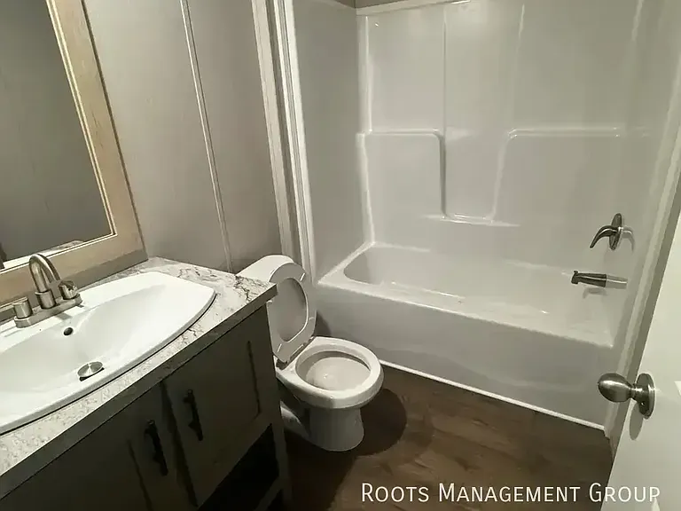 211 Connie Ct #211C — Photo 6