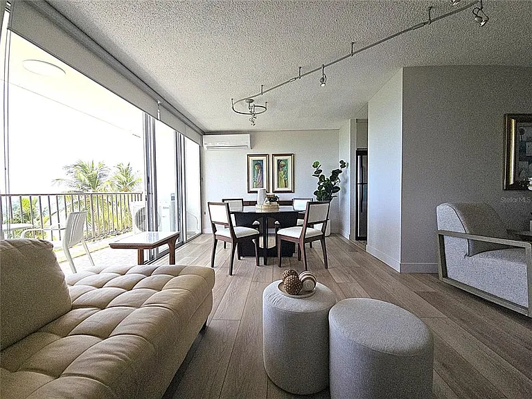 37 Avenue Isla Verde — Photo 3