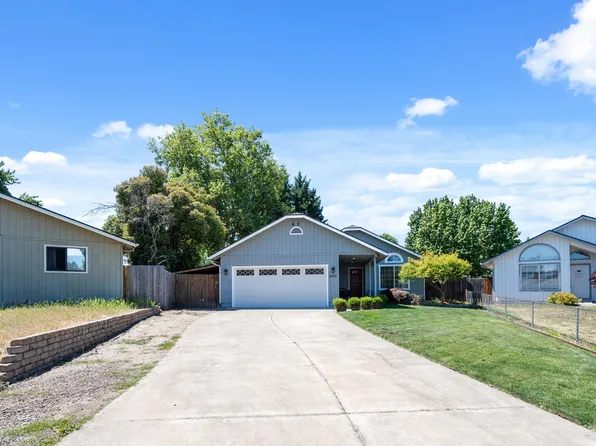 3055 Clearview Ave, Medford, OR 97501