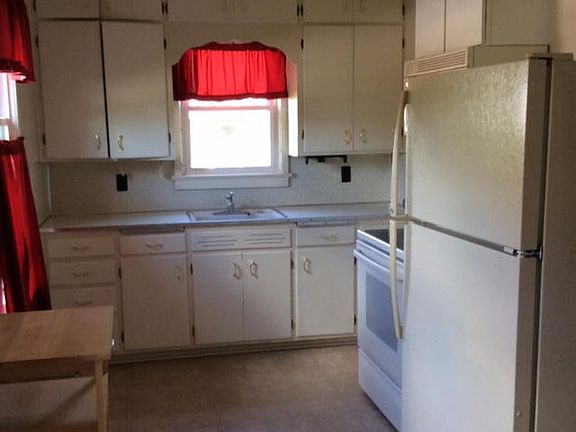 5th image of 2336 Onalaska Ave
