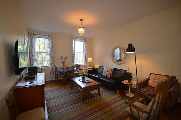 Rented by Universal Realty Group | media 1