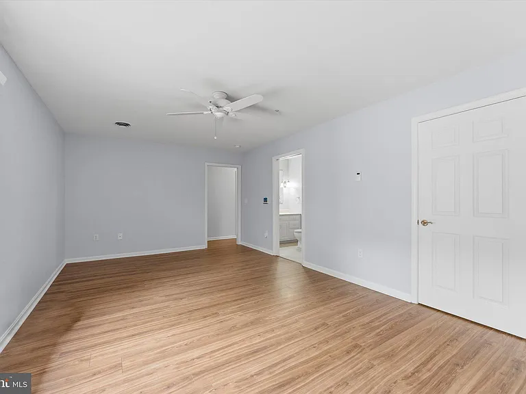 164 Chantilly Ct — Photo 19