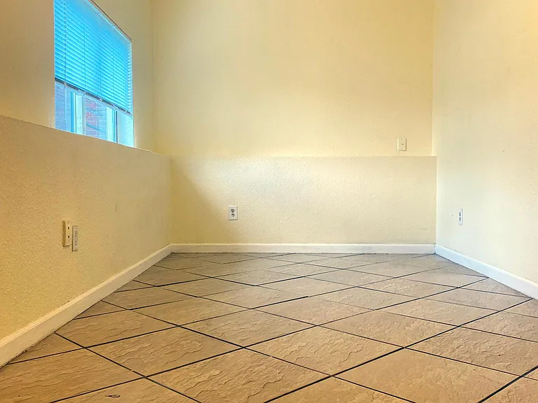 1308 W Maxwell Ave #A — Photo 6