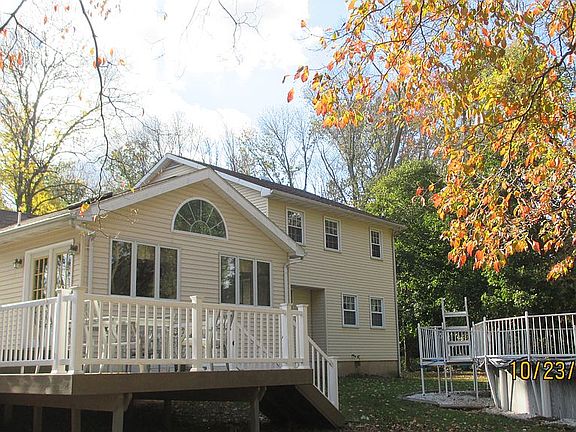 Wrap around deck - kitchen