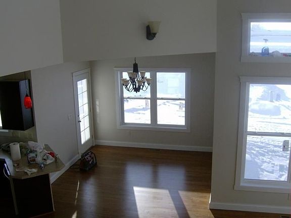 4th image of 3537 22nd Ave S