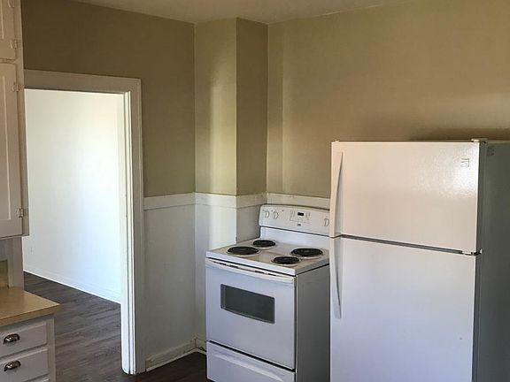3rd image of 510 SE Birch Ave