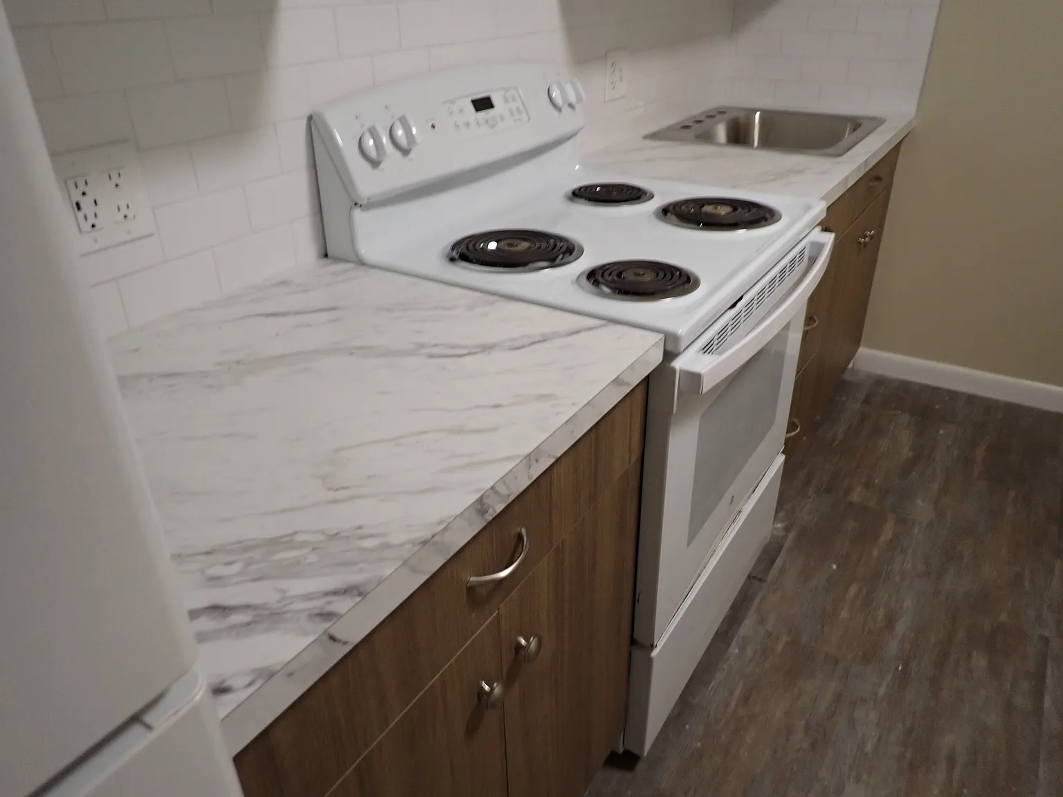 1 bed, 720 sqft, $2,000 — Photo 3