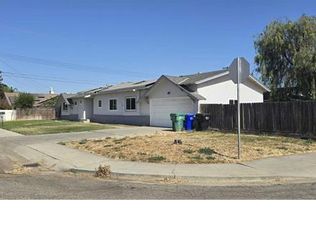 2188 W Cleveland Ave, Porterville, CA 93257