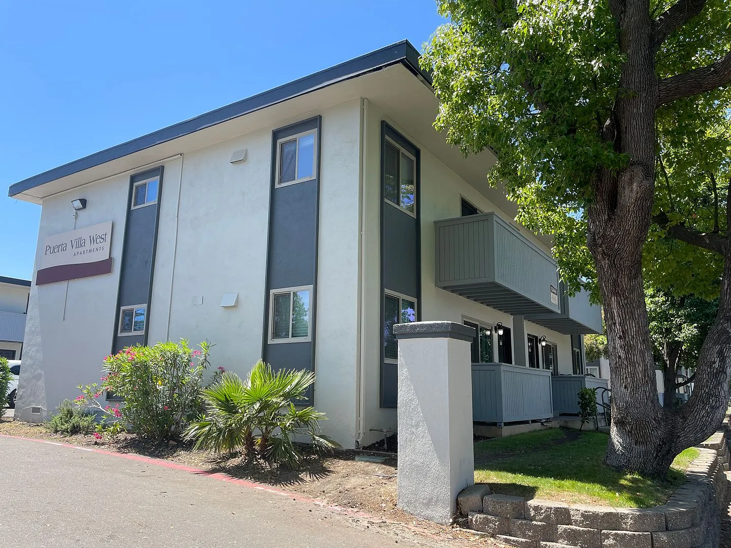 Puerta Villa West — Photo 1