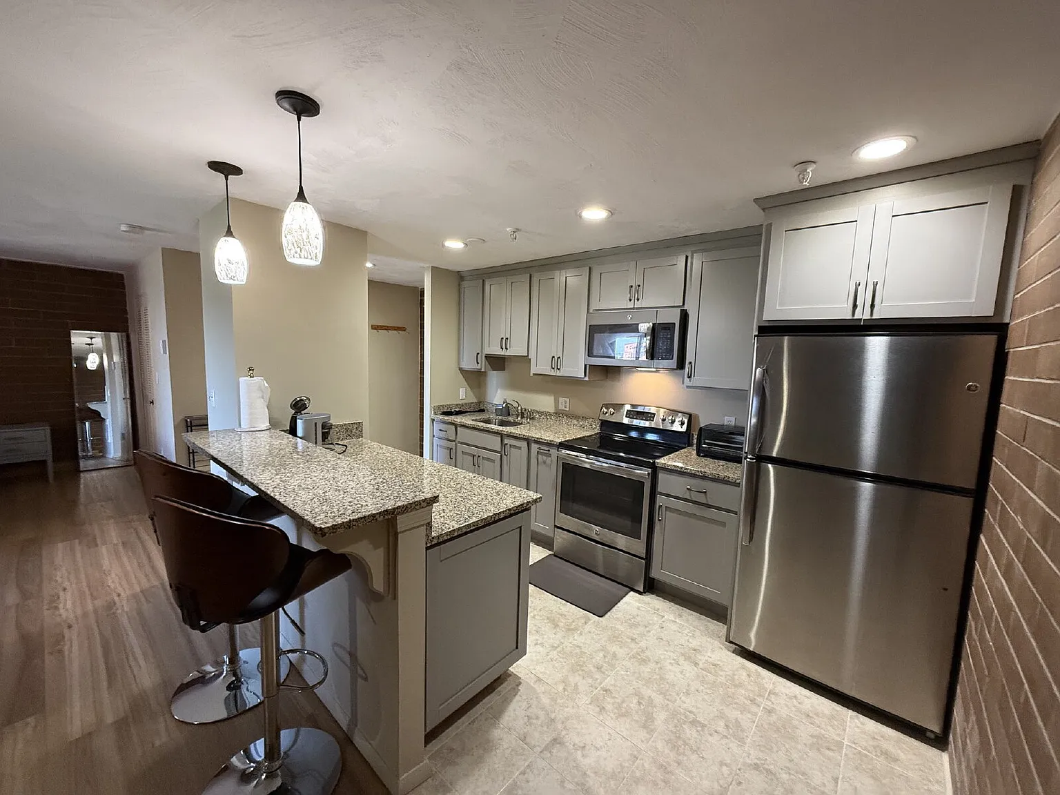 Studio, 1.0 bath, 558 sqft, $1,995 — Photo 2