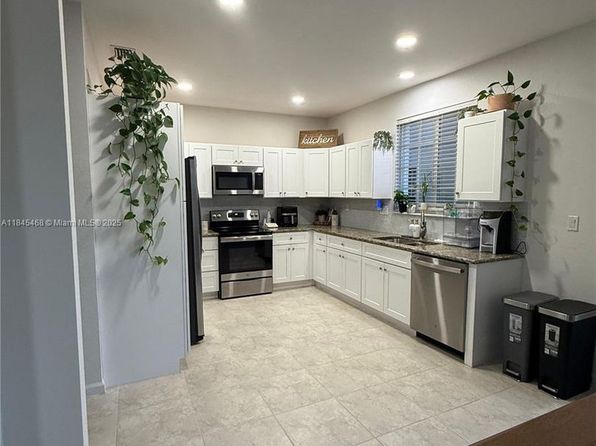 3235 NW 31st Ter #3235