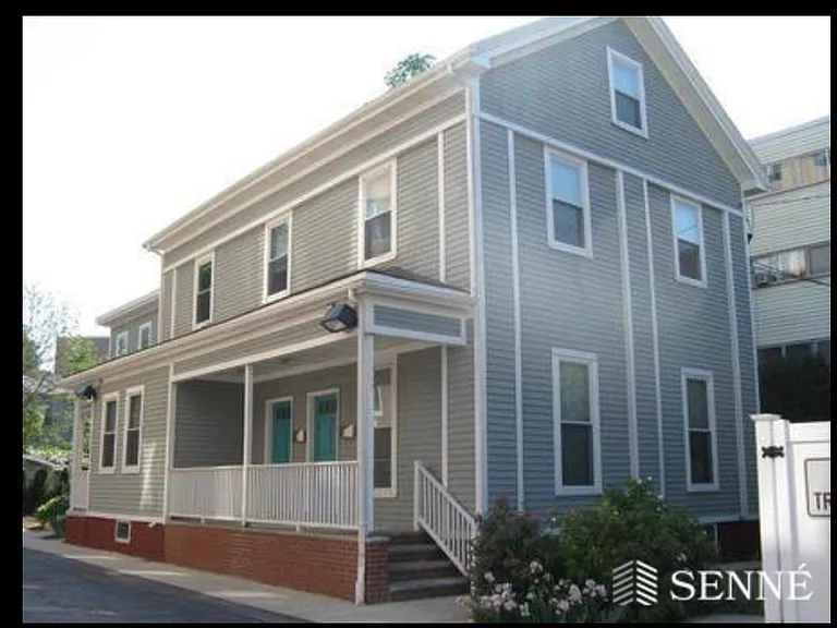 340 Franklin St #2 — Photo 5
