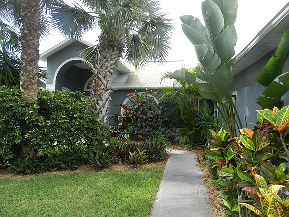 2nd image of 125 Flores St