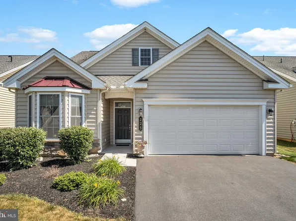 225 Loyal Dr, Mechanicsburg, PA 17050
