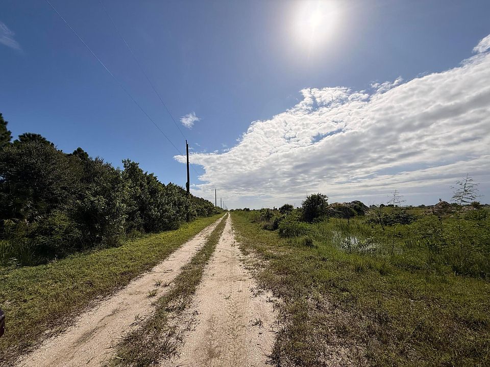 1st image of 2348 Cabbage Lane