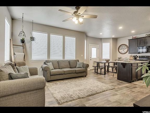 2nd image of 12794 S Sandfields Cir