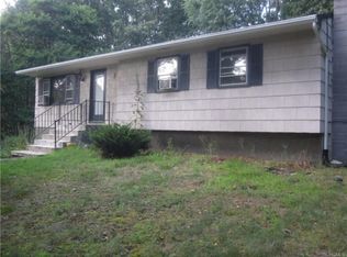 3 Minsis Ln, GREENWOOD LAKE, NY 10925