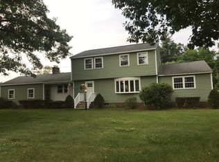 6 County Rd, Windham, NH 03087