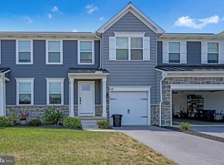 418 Mayapple Dr, Annville, PA 17003