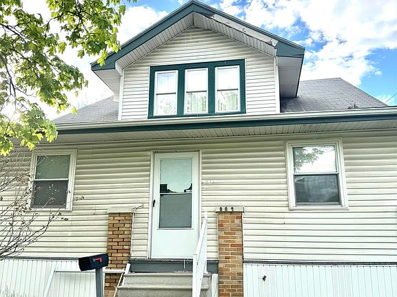 2nd image of 903 S Mason St