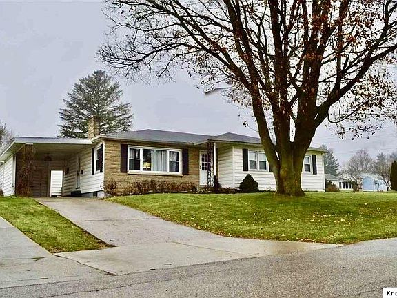2nd image of 9 Rose Ave