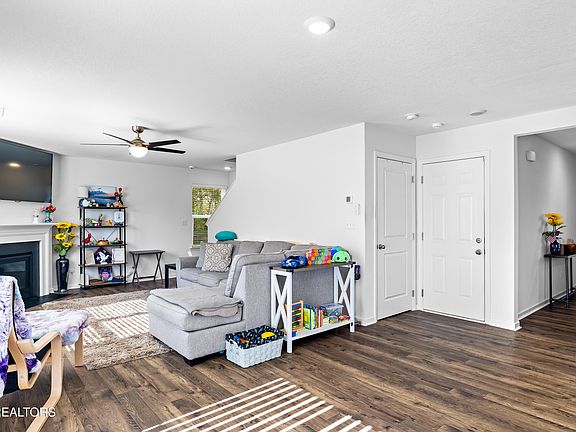 4th image of 101 Dupitt Cir