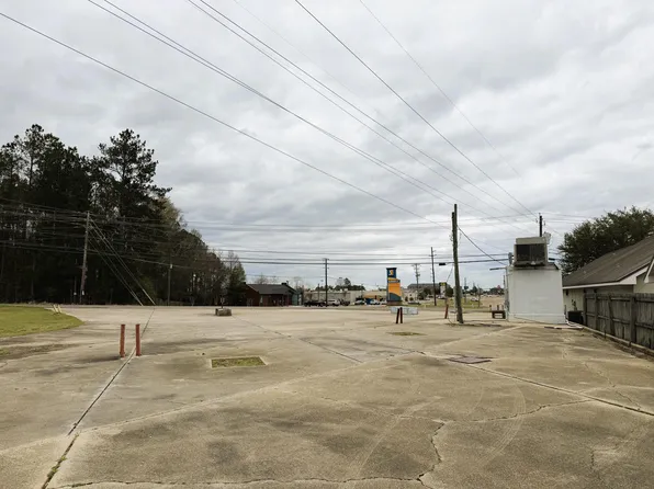 2014 Oak Grove Rd, Hattiesburg, MS 39402