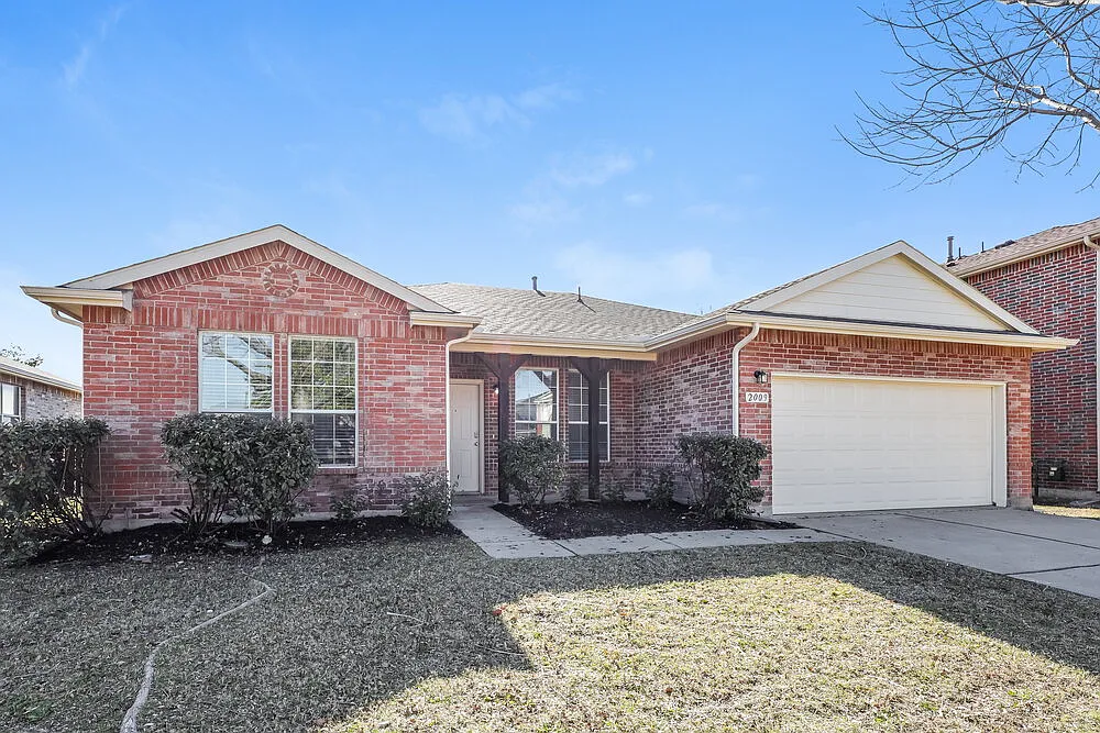 3 bed, 2.0 bath, 1509 sqft, $2,340 — Photo 3