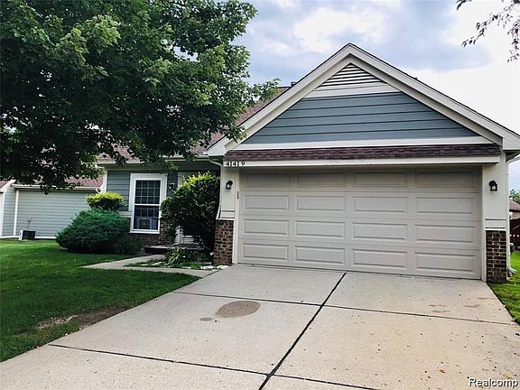 3rd image of 41419 Cornell Dr