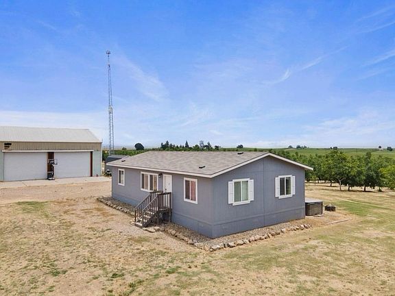 2nd image of 20080 E Kettleman Ln
