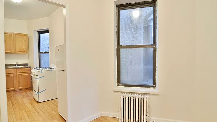 Rented by Park Property Advisors | media 27