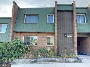 1403 Meadowview Ln #1403, Mont Clare, PA 19453