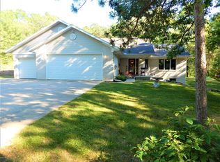 2492 E 88th St, Newaygo, MI 49337
