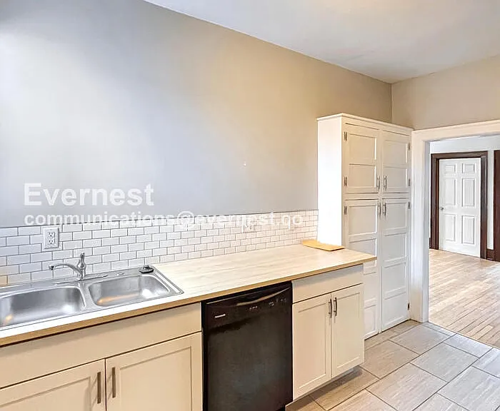 9429 Brush St #1B — Photo 3