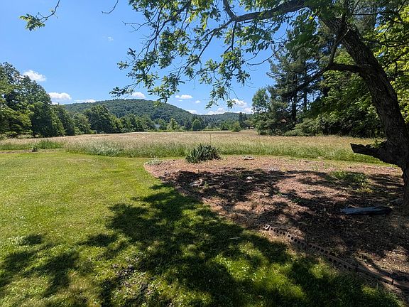 3rd image of 9992 Tinsley Ln