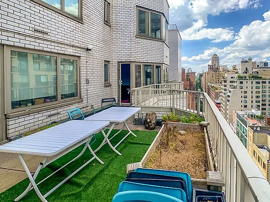 Rented by Halstead Real Estate | media 8