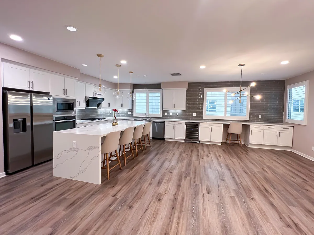 Building Photo - 231 Carmine