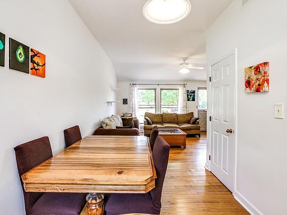 4th image of 3385 Oakwood St