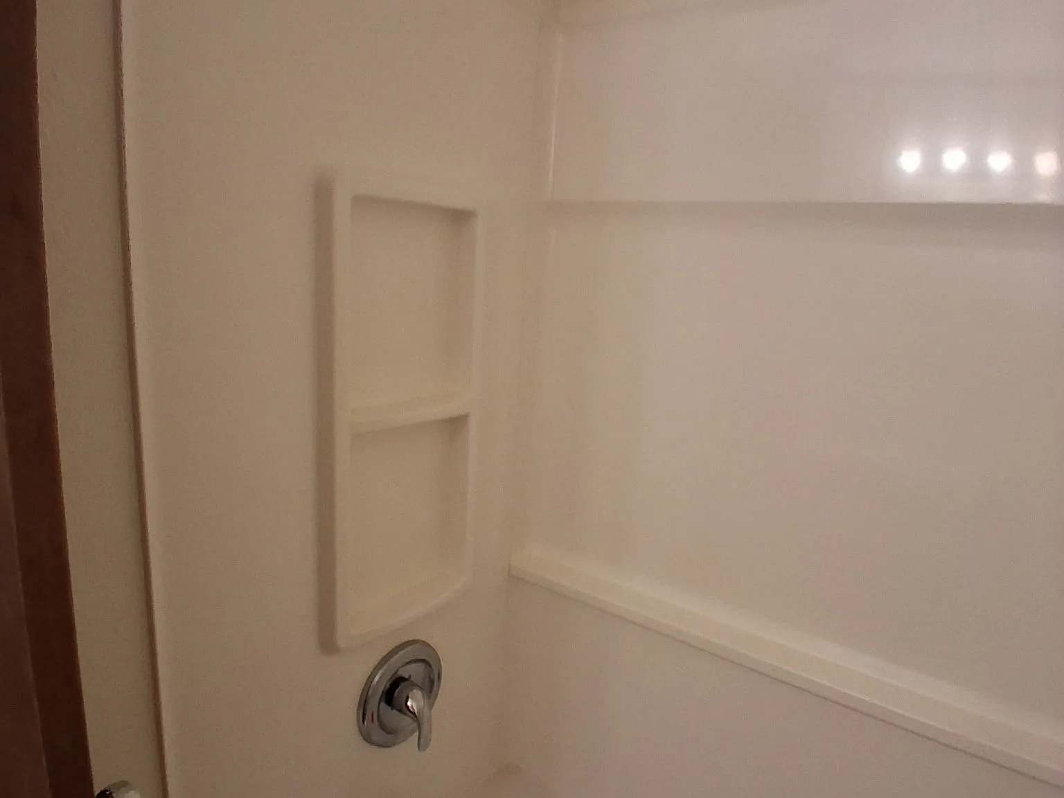 2 bed, 1050 sqft, $1,400 — Photo 2